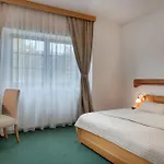 Hotel Oya 3*