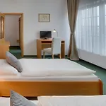 Oya Hotel Praha