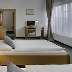 Oya Hotel Praha