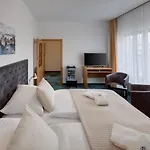Hotel Oya 3*