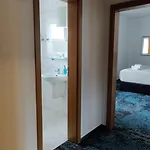 Oya Hotel Praha