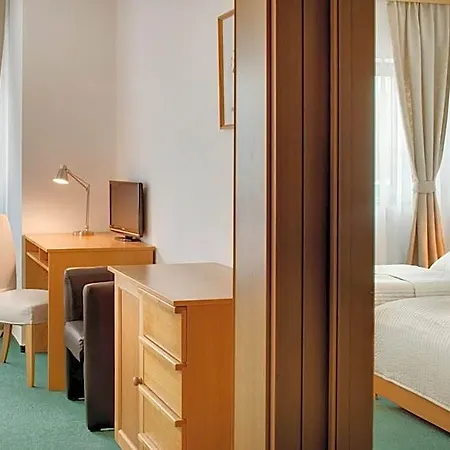 Hotel Oya Praga