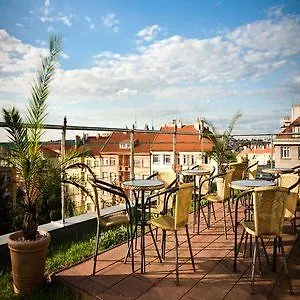 Otel Oya Prag